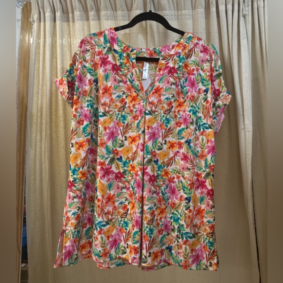 dear scarlett Tops - NWT Dear Scarlett Lizzy Floral Top